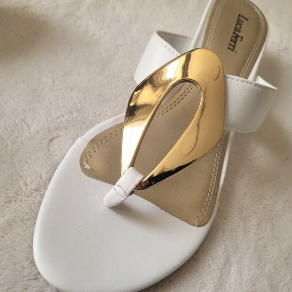 LUCA FERRI White Sandals with Gold Accent Size 7 - Picture 3 of 8